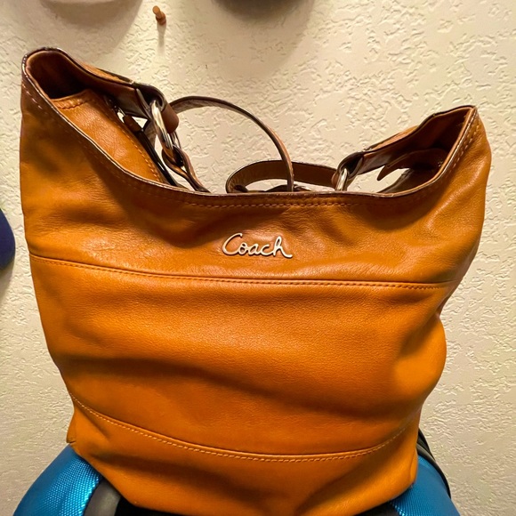 *Used* Coach Leather Boho Bag with adjustable shoulder strap- Camel Color - Picture 1 of 17